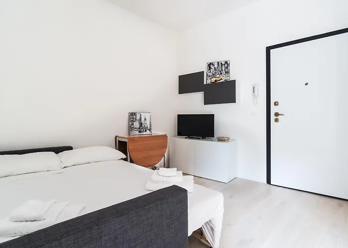 Gramsci 2 By Wonderful Italy بولونيا